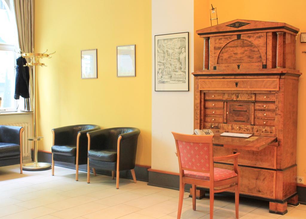 Hotel Zum Lowen Бонн Экстерьер фото